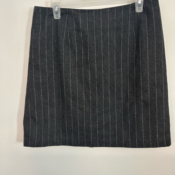 Hillard & Hanson Dresses & Skirts - Hillard & Hanson Charcoal Pinstripe Pencil Skirt